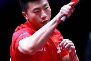 马龙正手搓球的技术与实践（乒乓球世界冠军马龙以正手搓球掌控比赛）