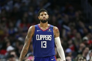 NBA官方MVP排行榜2018（竞技与荣耀的殊死争夺，谁将获得荣耀之冠？）