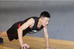 篮球与足球（谁才是技巧之王？）