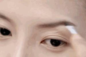游泳画眉技巧之娴熟掌握的关键（游泳画眉技巧的口诀教学）