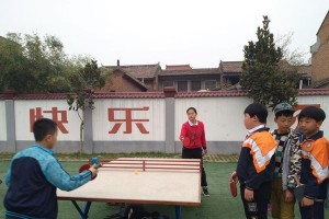 小学乒乓球发球练习的技巧与方法（培养小学生乒乓球发球技能，提高比赛能力）