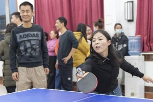 乒乓球交替接球的技巧与训练方法（提高乒乓球交替接球水平的关键技巧和训练计划）