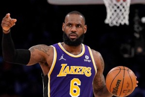 NBA球员封神排行榜（探寻历史上最具影响力的NBA巨星，见证他们的辉煌时刻）