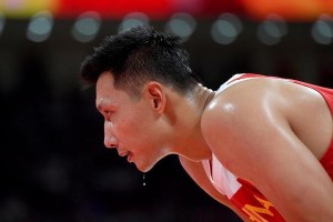 易建联在篮球世界杯中的历史得分纪录（易建联）