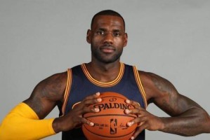 NBA排行榜（挑战者们争夺NBA排行榜榜首，詹姆斯还是杜兰特？）