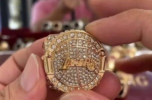 NBA总冠军戒指球员排行榜（探索NBA历史上最多总冠军戒指的球员和他们的传奇故事）