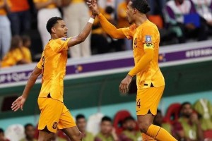 阿根廷与澳大利亚在世界杯中的对决（历史、对手与足球传奇）