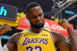 NBA历史上最强十大球员排行榜（探索传奇球员的辉煌篇章）
