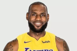 NBA男友排行榜（探索世界顶级篮球运动员背后的完美情侣搭配）