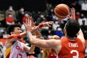 重返世界杯巅峰（力争突破重围，中国足球的崛起之路）
