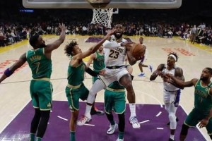 NBA赛季场均得分王排行榜（揭秘篮球巨星们的得分绝技）