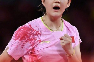 女乒乓球漂亮姐姐的传奇之路（以实力和魅力征服乒坛，她是女乒乓球的代表之一）