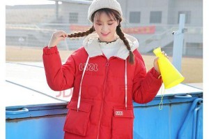 冬装美女游泳换气技巧教学（冬季游泳换气技巧及注意事项）