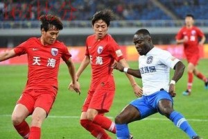 八波足球比分技巧大揭秘（掌握这些技巧，成为足球赛事预测大师）