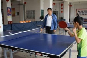战胜挫折，以乒乓球为媒介重塑自我（失去右臂的我，用坚持和努力重新找回自信）