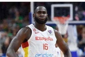 探索2017年NBA总篮板排行榜的玄机（揭秘篮板榜的顶尖球员和战术奥秘）