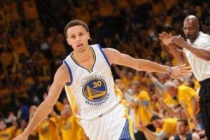 NBA收入排行榜揭晓，豪门球队谁最富有？（曼联、皇马、巴萨...谁是NBA收入榜的宠儿？）