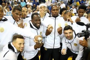 NBA历史冠军排行榜（探索篮球巨星之路，追溯荣耀之旅）
