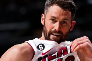NBA帅哥排行榜（探寻乐福的外貌和魅力的关键所在）