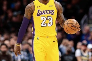 2015年NBA排行榜（篮球巨星闪耀舞台，争夺总冠军的殊荣）