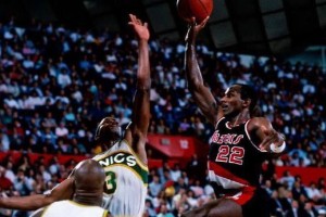 NBA滞空时间排行榜（探索NBA历史上最长的滞空时间记录，揭秘高飞扣篮的背后故事）