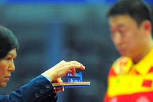 乒乓球发球技巧之2球换发（提升乒乓球发球水平的关键技巧）
