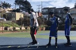 篮球碎步在防守中的应用（探讨篮球碎步在个人防守中的技巧与策略）