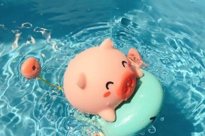 婴儿洗澡游泳技巧（一起来享受水中乐趣吧！）