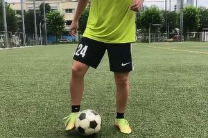 足球技巧教学的全面指南（从基础到高级，掌握足球技巧的窍门）