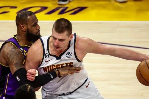 NBA单赛季排行榜篮板数据的重要性与影响（探究篮板数据在NBA比赛中的意义与作用）
