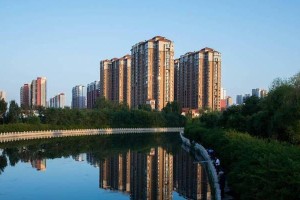 二一二联防（解析篮球比赛中的二一二联防策略）