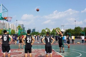 篮球队防守训练的关键策略（构建坚实的防守体系，提升球队整体防守水平）