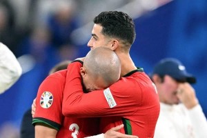 C罗开球预测（揭秘C罗在世界杯比赛中的进球秘诀与预测分析）