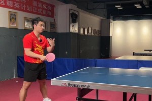 提高乒乓球正手接球技巧的关键要素（打造强大的正手接球能力，掌握乒乓球场上的主动权）