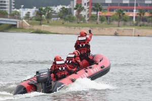 消防员水上救生技巧200米游泳（提高水上救生能力的关键技巧）