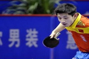 乒乓球发球技巧（以动作优化和战术策略为基础，打造高效的乒乓球发球技术）