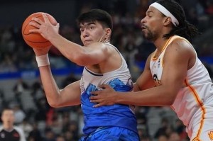 篮球比赛中的主客场分类及其对防守的影响（不同主客场条件下的篮球防守策略及应对方法）