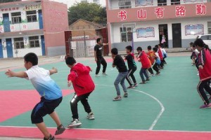 篮球场上的防守艺术（提升防守能力的关键技巧与策略）