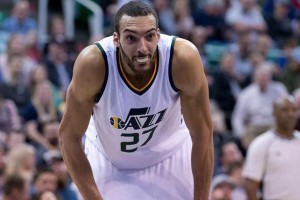 NBA目前最强防守球员排行榜（揭秘NBA防守届的巅峰之人）