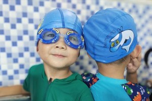 儿童游泳技巧5岁憋气教学（培养儿童游泳技能，掌握正确的憋气方法）