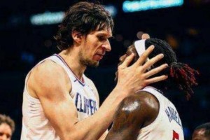 NBA现役臂展排行榜前二十（臂展决定辉煌，探寻篮球巨人的秘密）