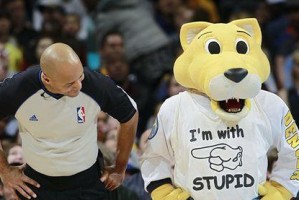 NBA最强吉祥物排行榜（以趣味和活力征服球迷的精彩表演）