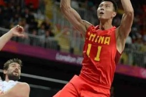 篮球三塔阵容的防守战术剖析（打造坚不可摧的防守墙——篮球三塔阵容防守战术解析）