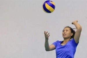 以排球发球动作要领向下（掌握正确的发球动作技巧提高排球发球能力）