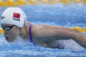 游泳比赛选手技巧（掌握正确的姿势、节奏和呼吸，成为出色的游泳选手）