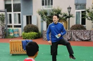 如何接高速球的关键技巧（学习正确姿势和反应时间，接高速球不再成为难题）