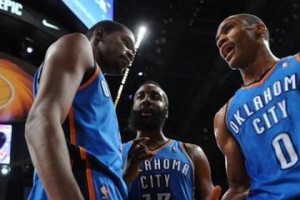 NBA纪录排行榜历史（探索篮球史上的绝世纪录，见证伟大与突破）