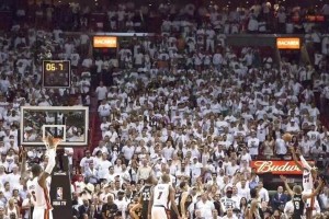 NBA历史上最优秀的射手排行榜（探索三分神射手的辉煌时刻）