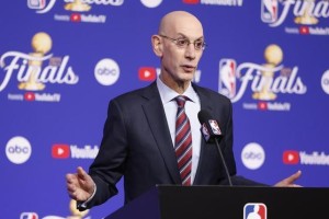 NBA老板财富排行榜2020（揭秘NBA老板们在商业帝国中的角逐与财富积累）