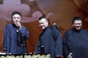 岳云鹏的足球技巧——娱乐界的绿茵明星（一个带来的热血与激情）